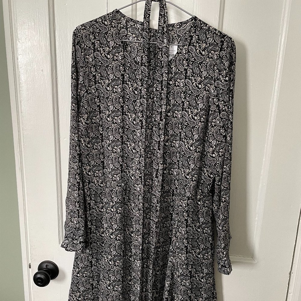 NWT GAP - B&W Paisley Swing Shirtdress